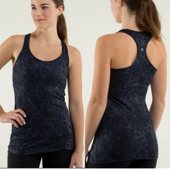 Lululemon" bundle. 2 Pieces Wunder Under Crop, blue Floral Patterned Activewear - Picture 1 of 16